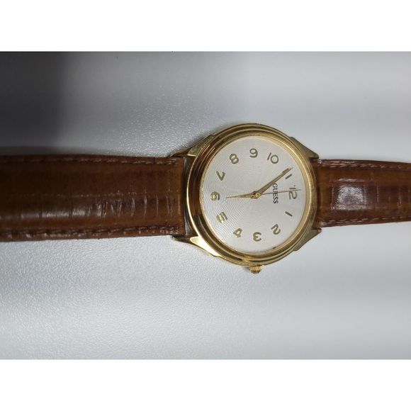 GUESS WRIST WATCH - Picture 3 of 6